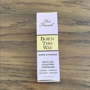 Too Faced “Born this way” concealer in the shade spiced rum
